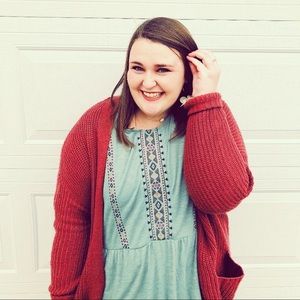 Meet your Posher, Emily